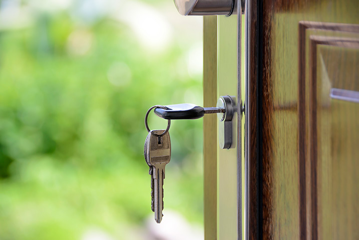 A2B Locks are able to provide local locksmiths in Arkley to repair your broken locks. 